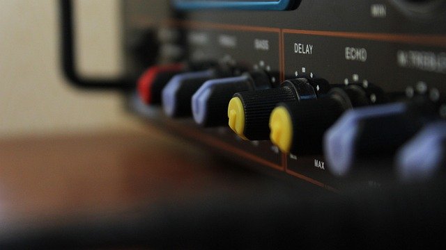 Echo Studio Para Praticar Ingles: Som Imersivo e Alexa 2026